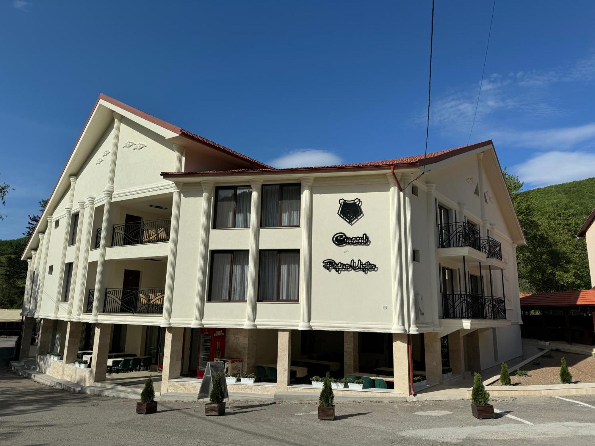 Conacul Pestera Ursilor Chiscau Exteriér fotografie
